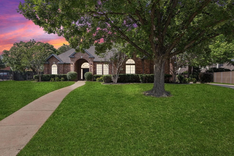 703 Brook Meadows Ct, Southlake, TX 76092 - photo 1