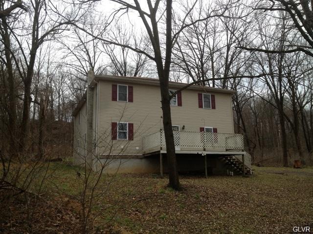 7846 Railroad St, Slatington, PA 18080 - photo 1