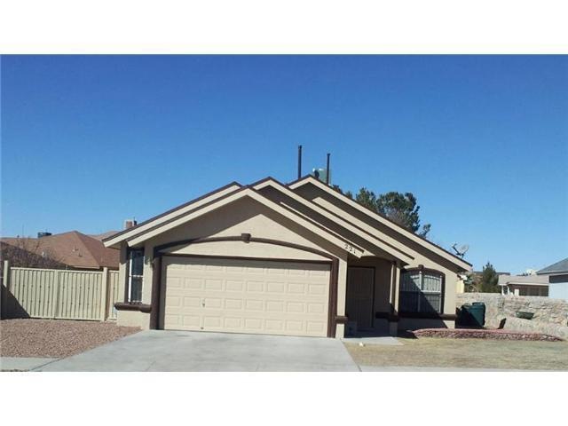 221 Lago Grande Dr, Horizon City, TX 79928 - photo 1