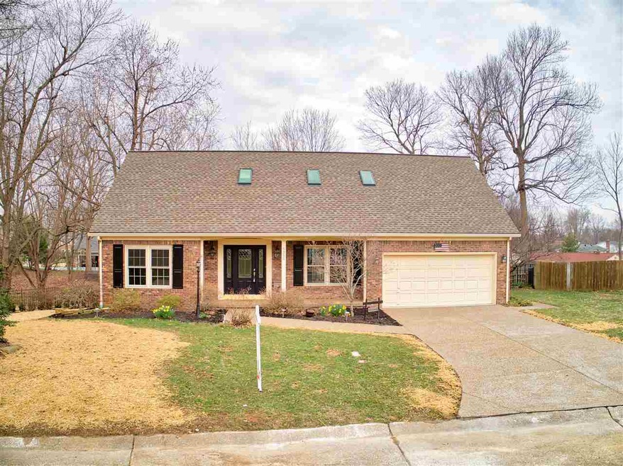 5355 W Sherwood Dr, Newburgh, IN 47630 - photo 1