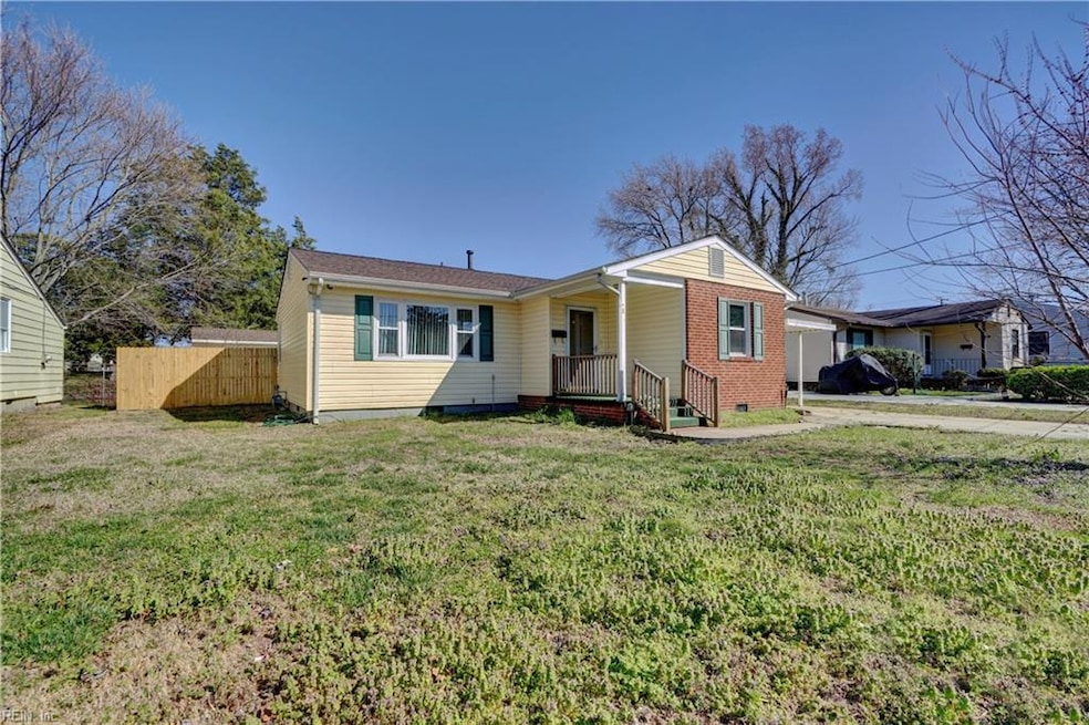 8 N Cypress St, Hampton, VA 23669 - photo 1