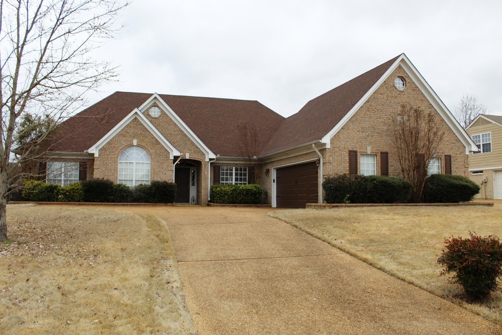1582 Cedar Trace