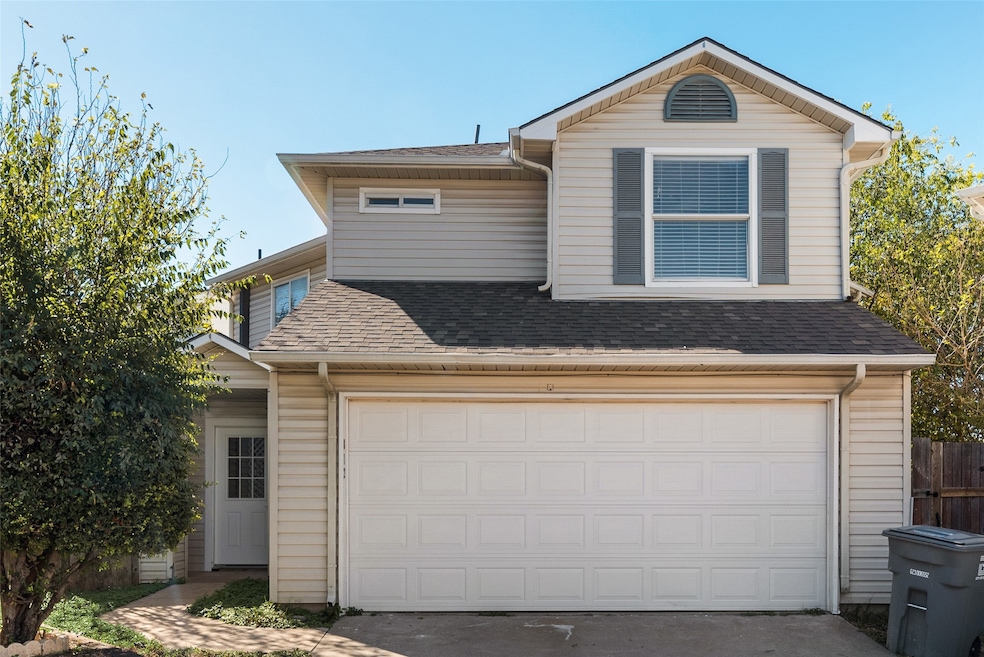 812 Isla Verde Plaza, Dallas, TX 75211 - photo 1