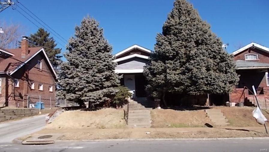 4751 Lee Ave, Saint Louis, MO 63115 - photo 1