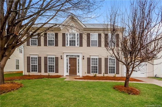 2117 Ballingarry Dr, Statesville, NC 28625 - photo 1