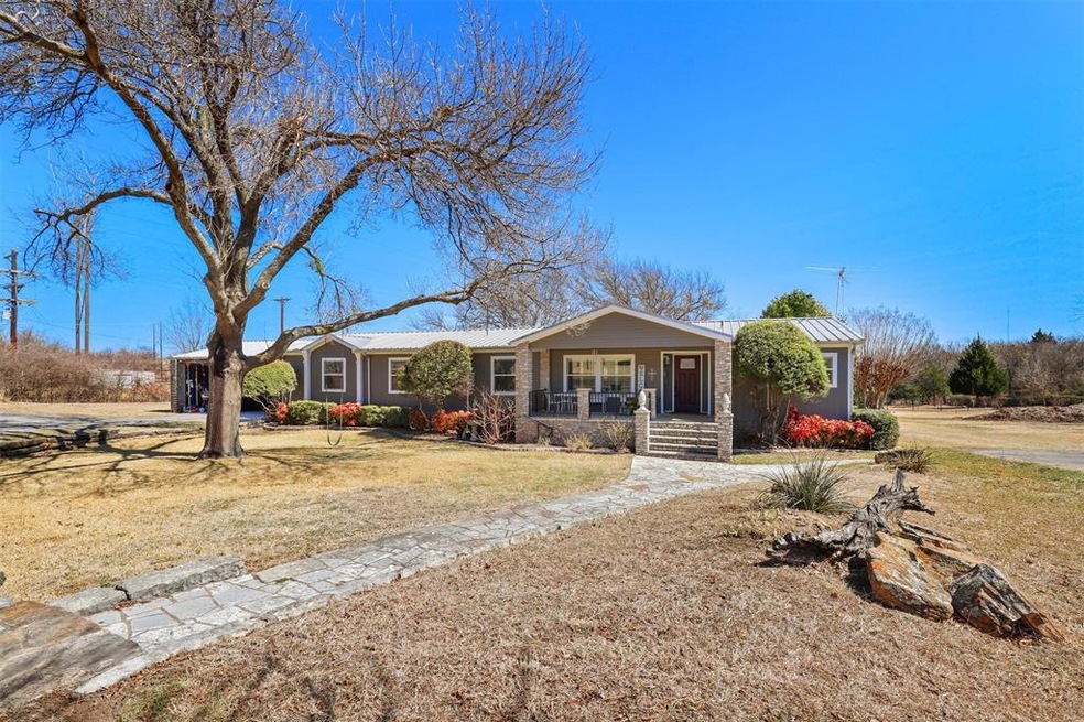 1726 N Main St, Weatherford, TX 76085 - photo 1