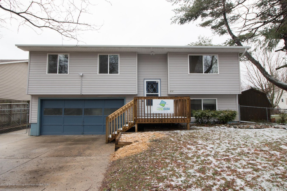 213 Warrington St, Lansing, MI 48911 - photo 1