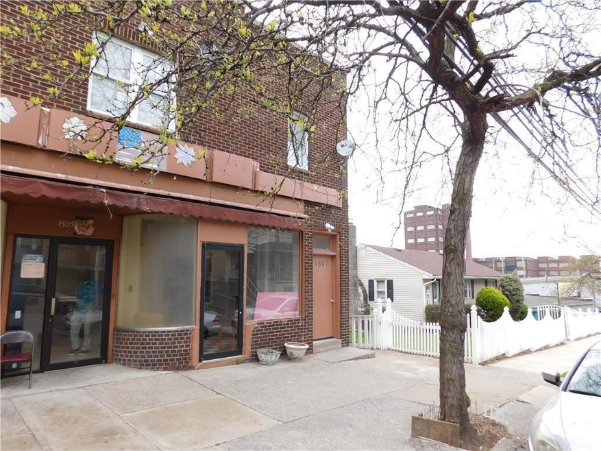 1307 E 4th St unit 2nd Fl, Bethlehem, PA 18015 - photo 1