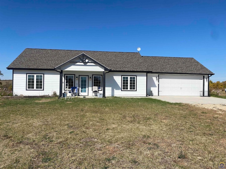 15340 134th Rd, Hoyt, KS 66440 - photo 1