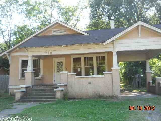 910 S Porter St, Stuttgart, AR 72160 - photo 1