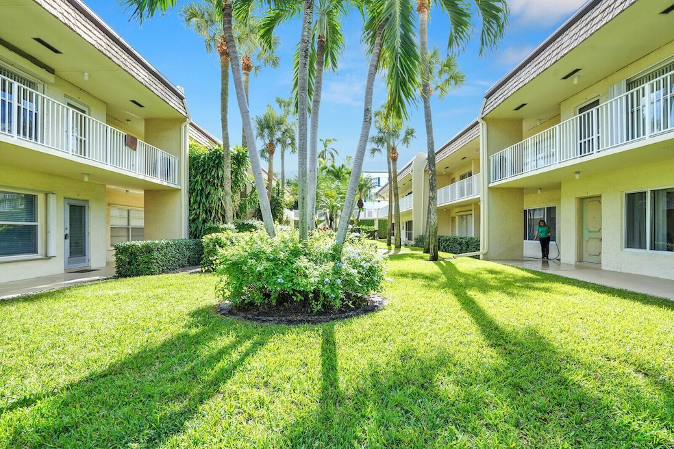632 Snug Harbor Dr unit D14, Boynton Beach, FL 33435 - photo 1