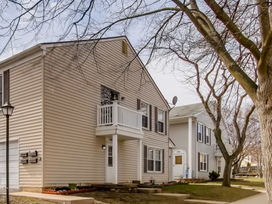 1280 Prairie Ave unit D, Glendale Heights, IL 60139 - photo 1