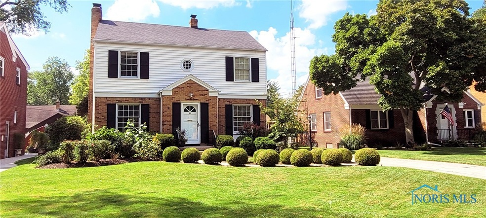 Welcome to 4211 Elmhurst!