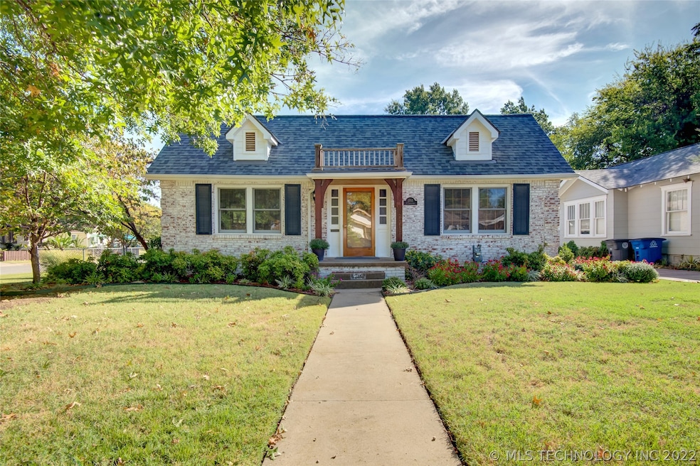 Welcome Home!  This wonderful Midtown Bungalow cou