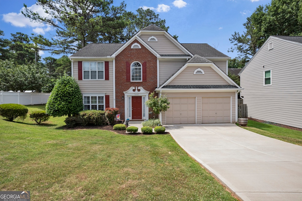 1005 Hidden Pond Ln, Roswell, GA 30075 - photo 1