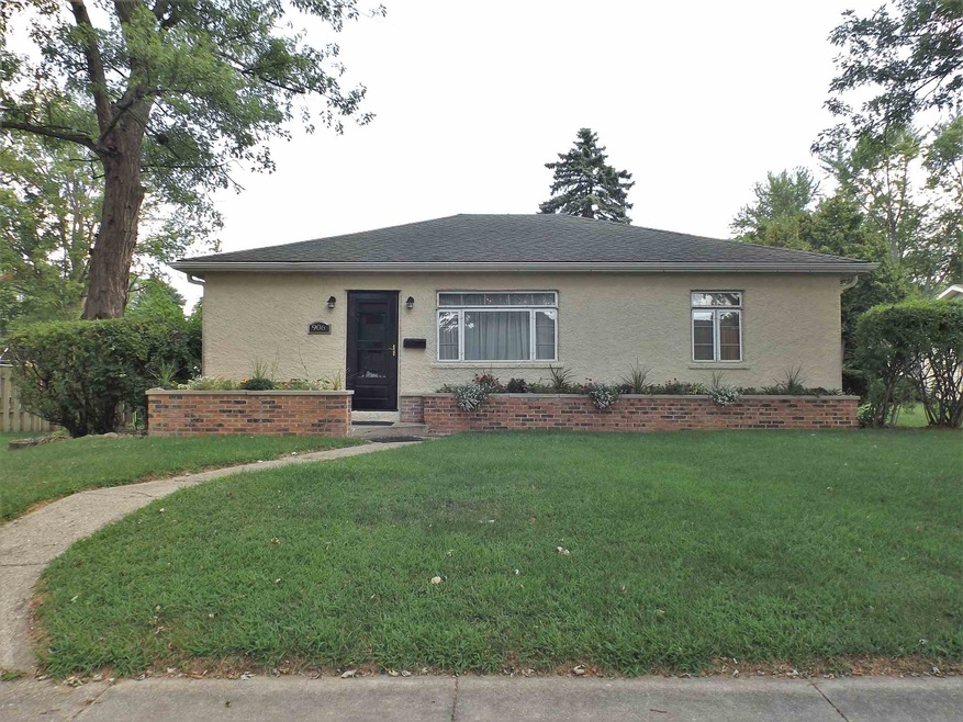 906 E 3rd St, Auburn, IN 46706 - photo 1