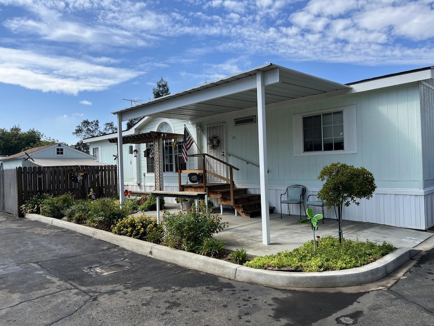 820 S Chinowth St unit 93, Visalia, CA 93277 - photo 1