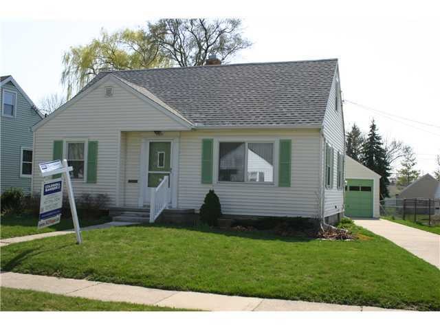 3427 Hagan St, Lansing, MI 48917 - photo 1