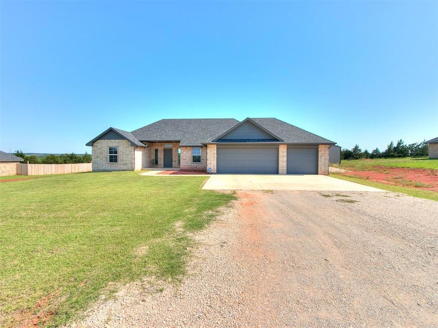 6965 Seabiscuit Ln, Guthrie, OK 73044 - photo 1