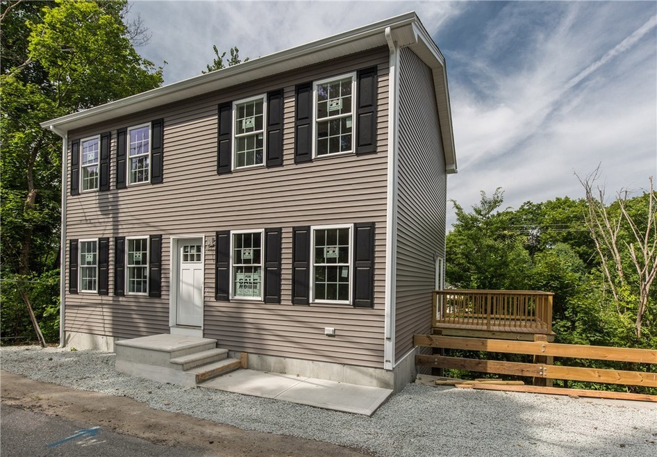 18 Cross St, Smithfield, RI 02917 - photo 1