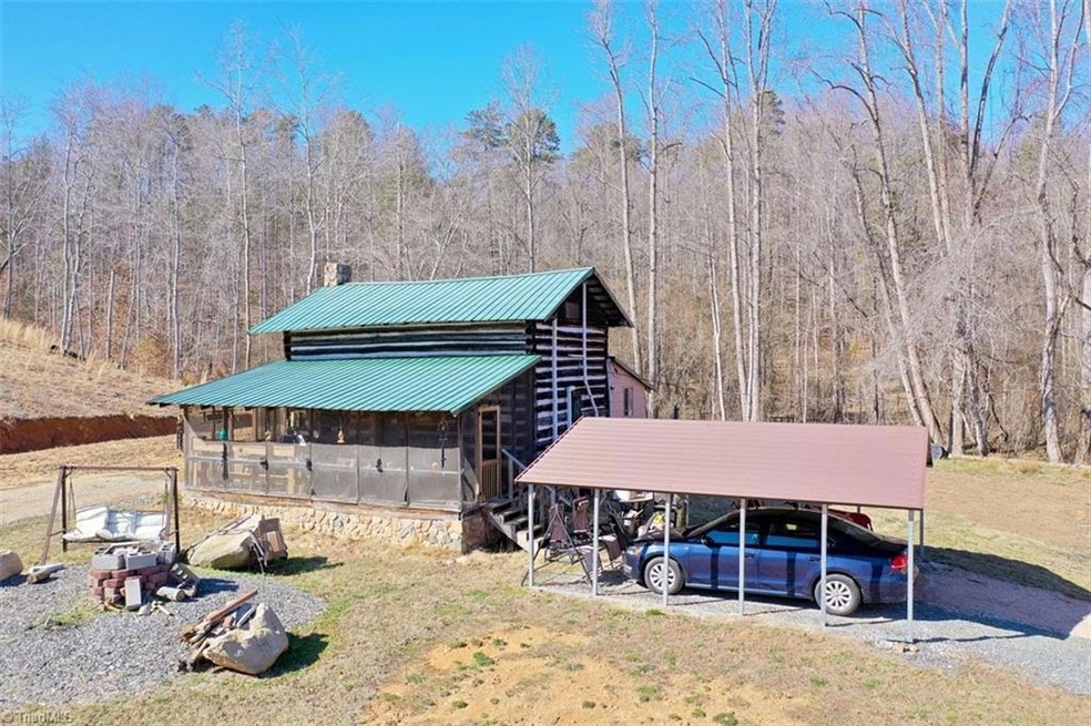 1040 Lakeshore Ln Mt Airy