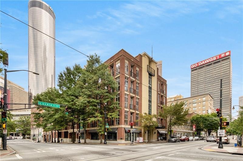123 Luckie St Unit 2210