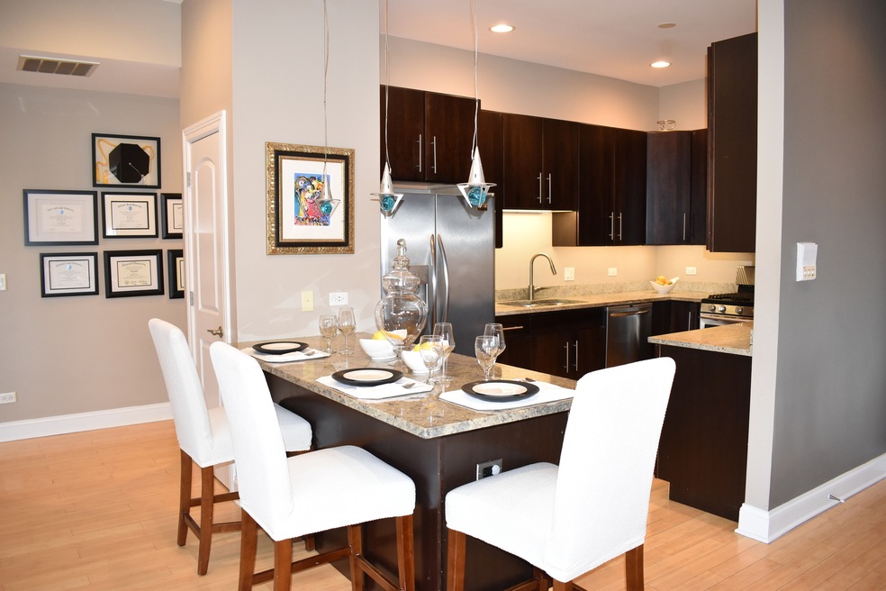 2921 W Glenlake Ave unit 3E, Chicago, IL 60659 - photo 1