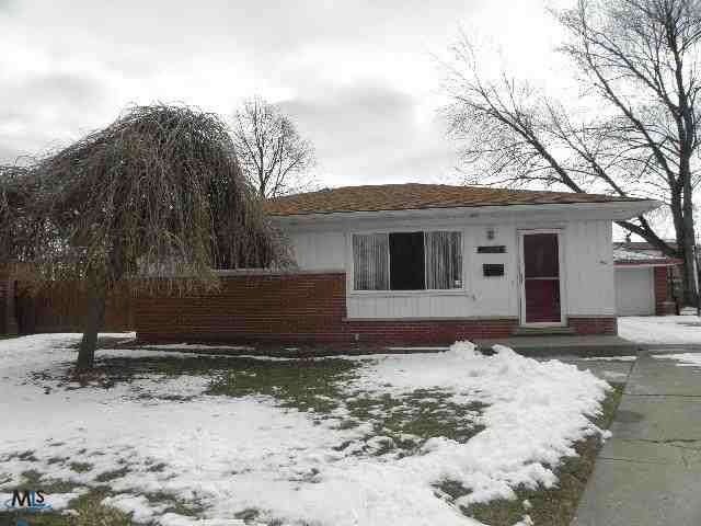 30371 Indigo St, Roseville, MI 48066 - photo 1