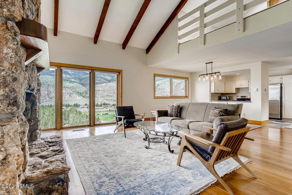 153 Daisy Ln Unit A west side-large-006-