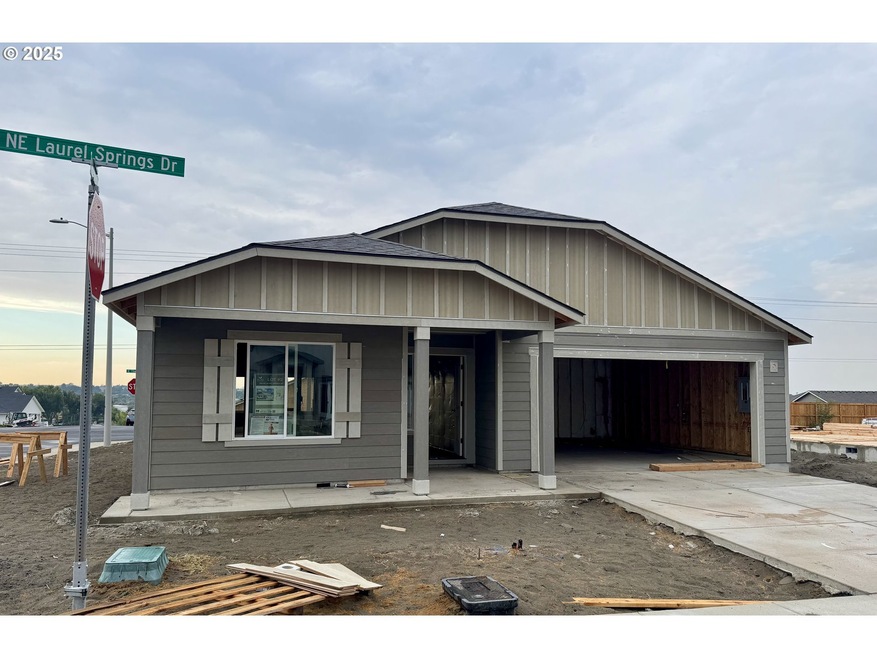 896 NE Laurel Springs Dr, Hermiston, OR 97838 - photo 1