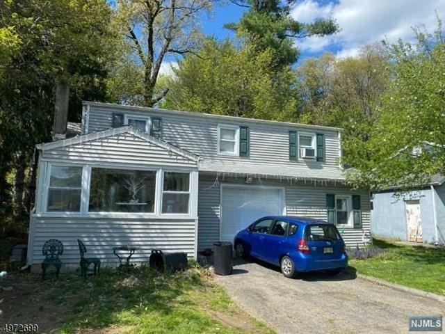 34 Oak St, Bloomingdale, NJ 07403 - photo 1