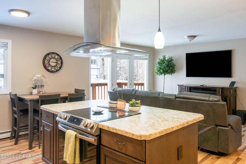 12-Unit 3 Kitchen_ELI08151-HDR-Edit