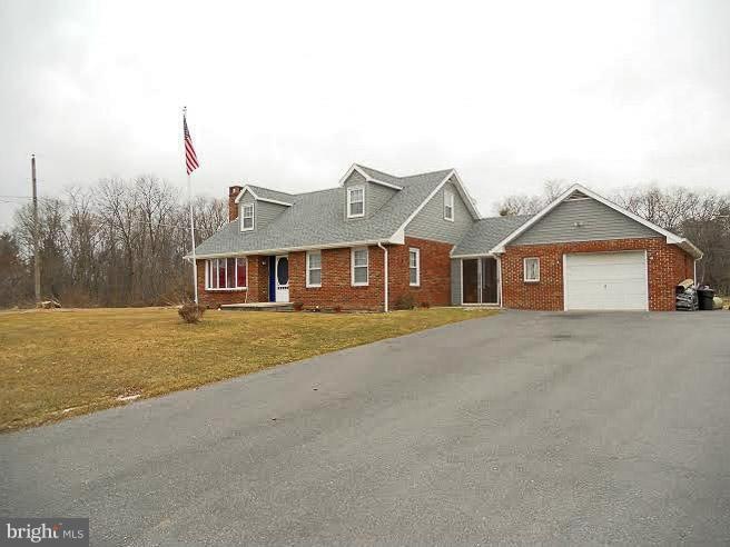 8807 Rabbit Rd N, Greencastle, PA 17225 - photo 1