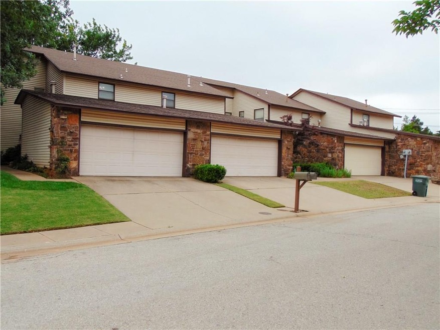 FRONT (RIGHT GARAGE DOOR SIDE)