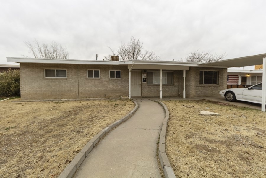 2407 Tulane Ave, Alamogordo, NM 88310 - photo 1