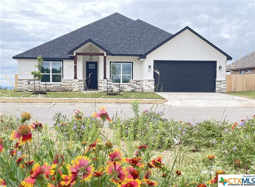Welcome to 222 Overlook Trail