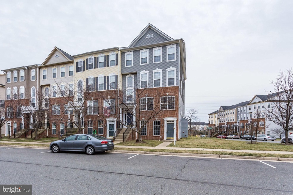 15534 John Diskin Cir, Woodbridge, VA 22191 - photo 1