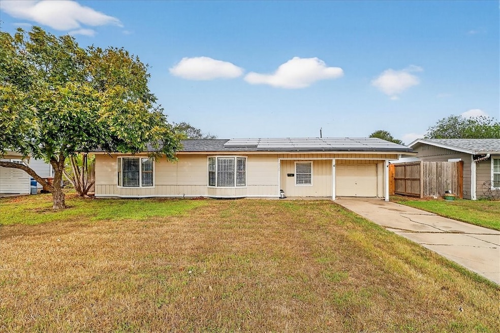 4729 Prinston Dr, Corpus Christi, TX 78411 - photo 1