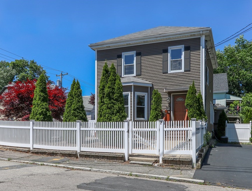 35 Beech St unit 2, Waltham, MA 02453 - photo 1