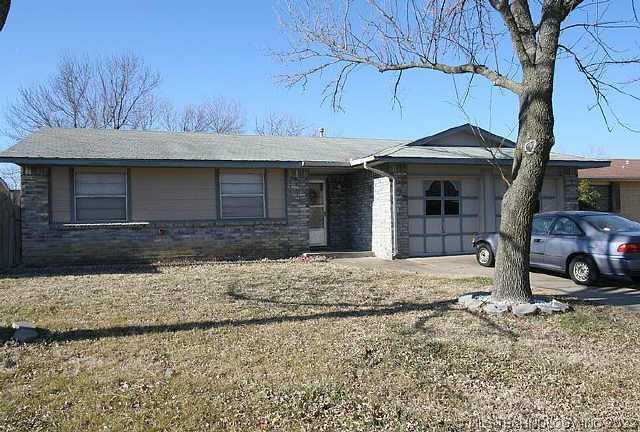 Partial brick exterior, partial guttering, newer v