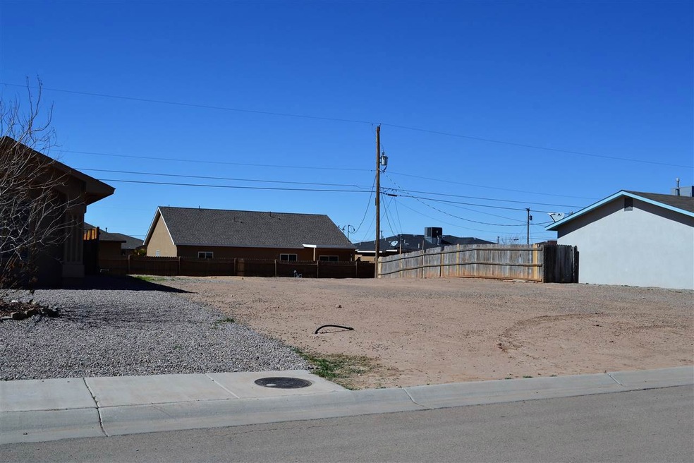 304 Santa fe Dr unit 26, Alamogordo, NM 88310 - photo 1