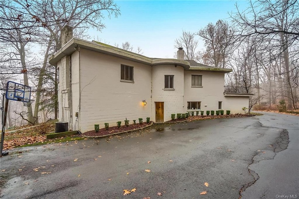 61 S Mountain Rd, New City, NY 10956 - photo 1