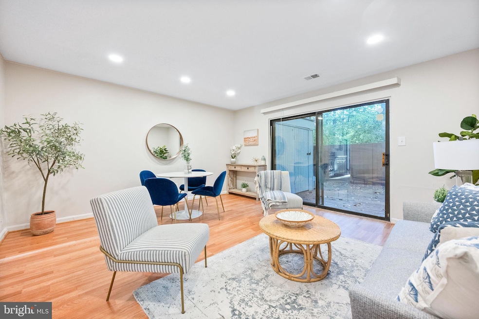 2340 Southgate Square, Reston, VA 20191 - photo 1