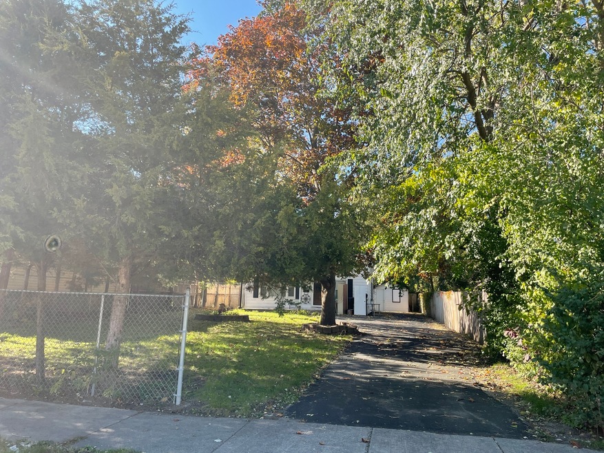 112 N Sumac Ave, Waukegan, IL 60085 - photo 1