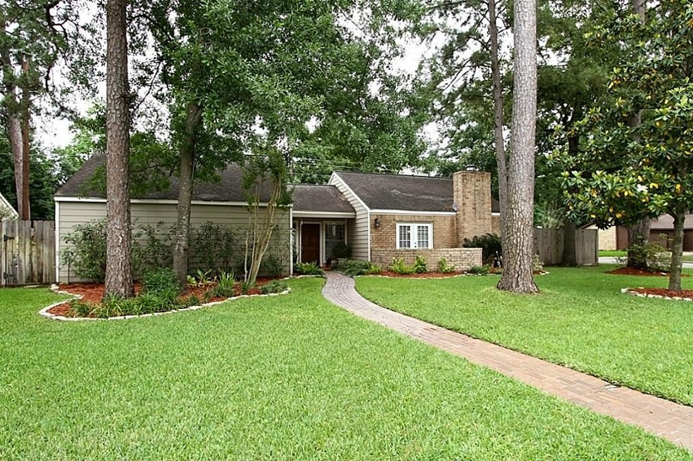 15502 Artoys Dr, Tomball, TX 77377 - photo 1