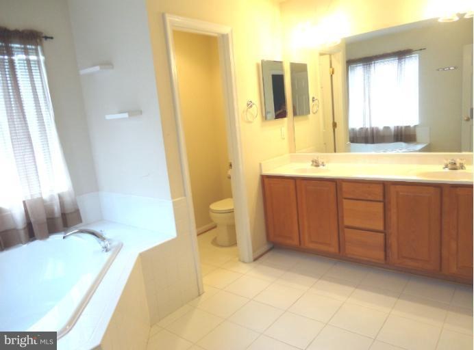 12071 Kemps Landing Cir, Manassas, VA 20109 - photo 1