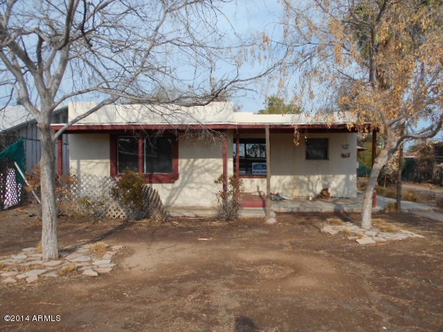 Front of Stapley Dr