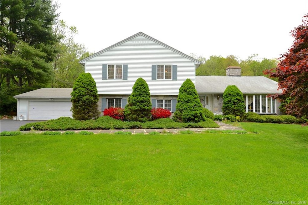 66 Quanopaug Trail, Woodbury, CT 06798 - photo 1