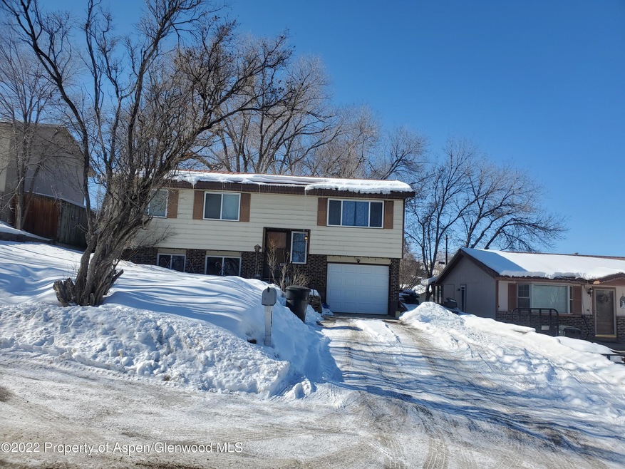 1120 Breeze St, Craig, CO 81625 - photo 1