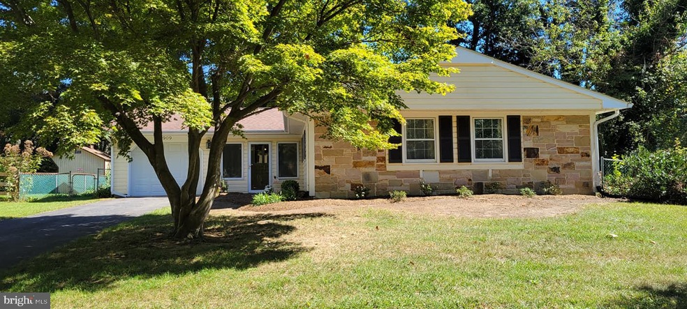 4909 Riverton Ln, Bowie, MD 20715 - photo 1